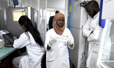Kenya’da 50 milletvekili, koronavirüs şüphesiyle test yaptırmak istedi