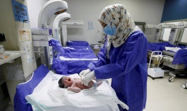 İran'da 2 haftalık bir bebekte koronavirüs tespit edildi