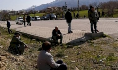 Diyarbakır'da araca bombalı saldırı: 5 ölü