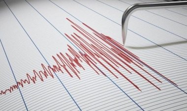 Endonezya'da 5 büyüklüğünde deprem